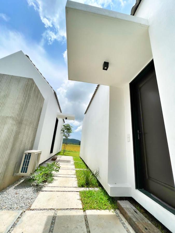 פנתאי צנאנג Ezu Isle Langkawi Pool Villa מראה חיצוני תמונה