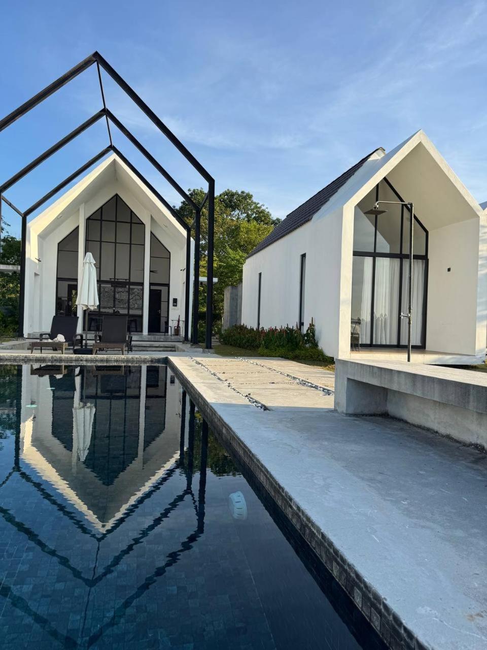 פנתאי צנאנג Ezu Isle Langkawi Pool Villa מראה חיצוני תמונה